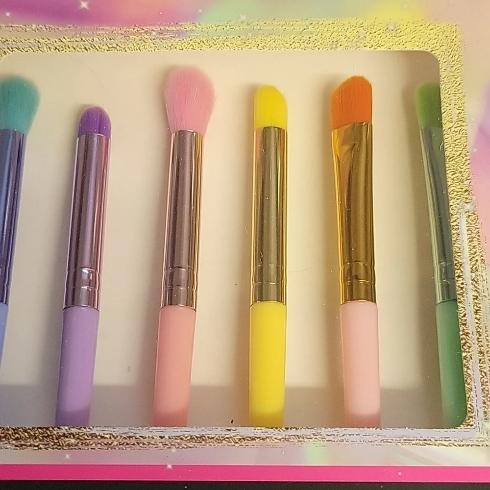 Beauty Set 6-Piece Makeup Ultra Soft Brush Set - Multicolor New Sealed Box